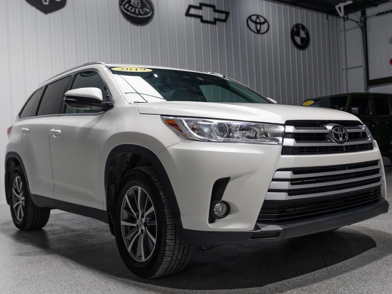 2019 Toyota Highlander XLE AWD 8-Passenger Cranberry PA