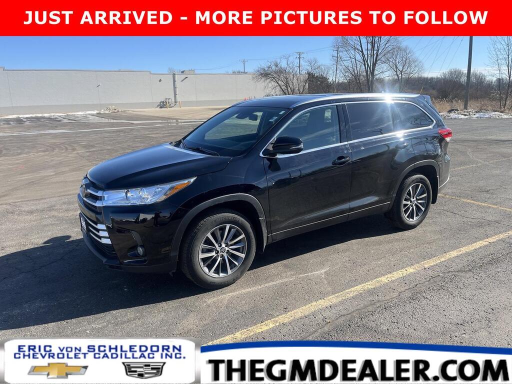 2019 Toyota Highlander XLE AWD V6 w/Sunroof Nav HeatedLeatherSeats Milwaukee WI