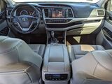2019 Toyota Highlander XLE Oshkosh WI