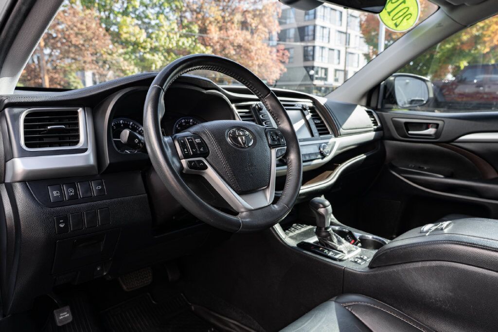 2019 Toyota Highlander XLE Beaverton OR
