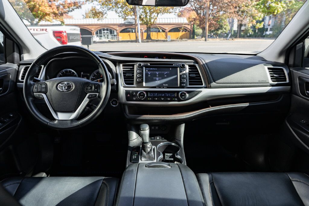 2019 Toyota Highlander XLE Beaverton OR