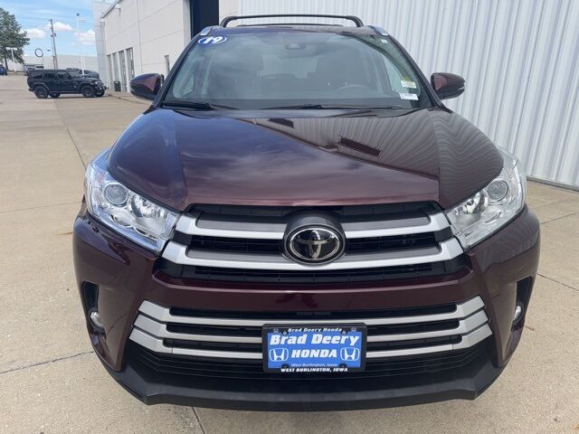 2019 Toyota Highlander XLE photo 3