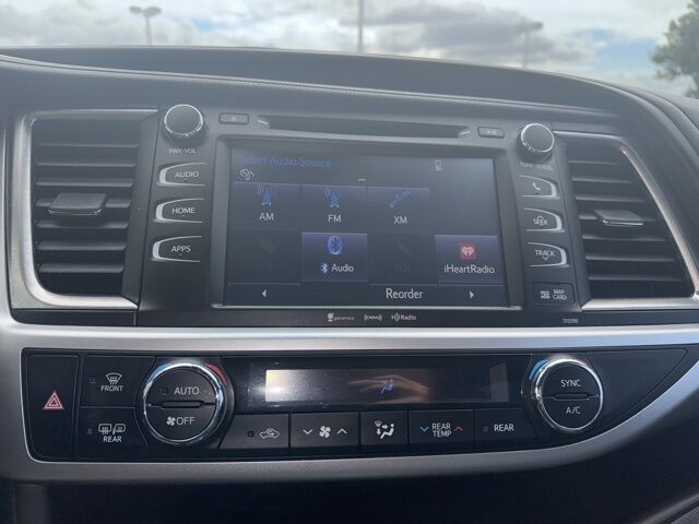 2019 Toyota Highlander XLE photo 29