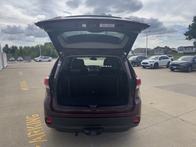 2019 Toyota Highlander XLE photo 10