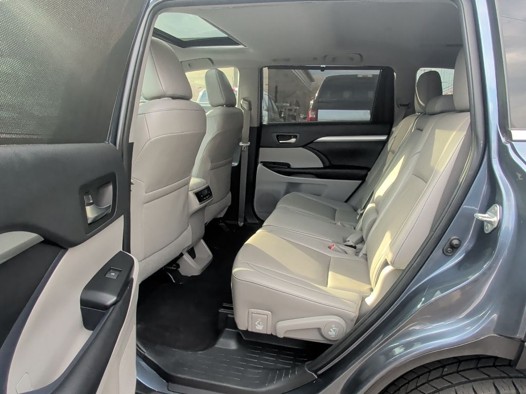 2019 Toyota Highlander XLE Worcester MA