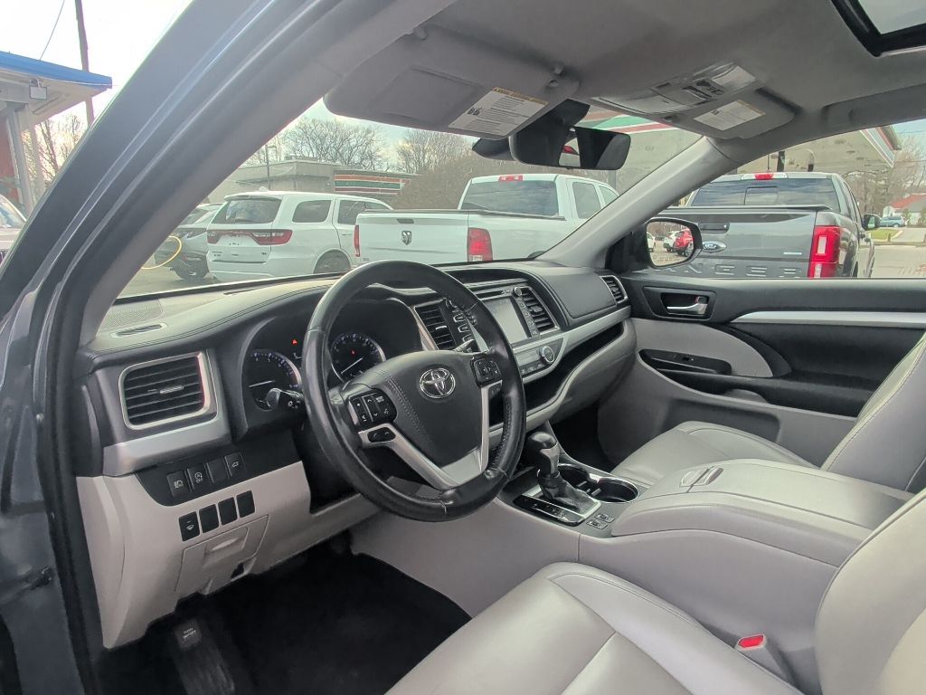 2019 Toyota Highlander XLE Worcester MA