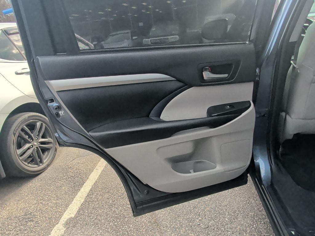 2019 Toyota Highlander XLE Worcester MA