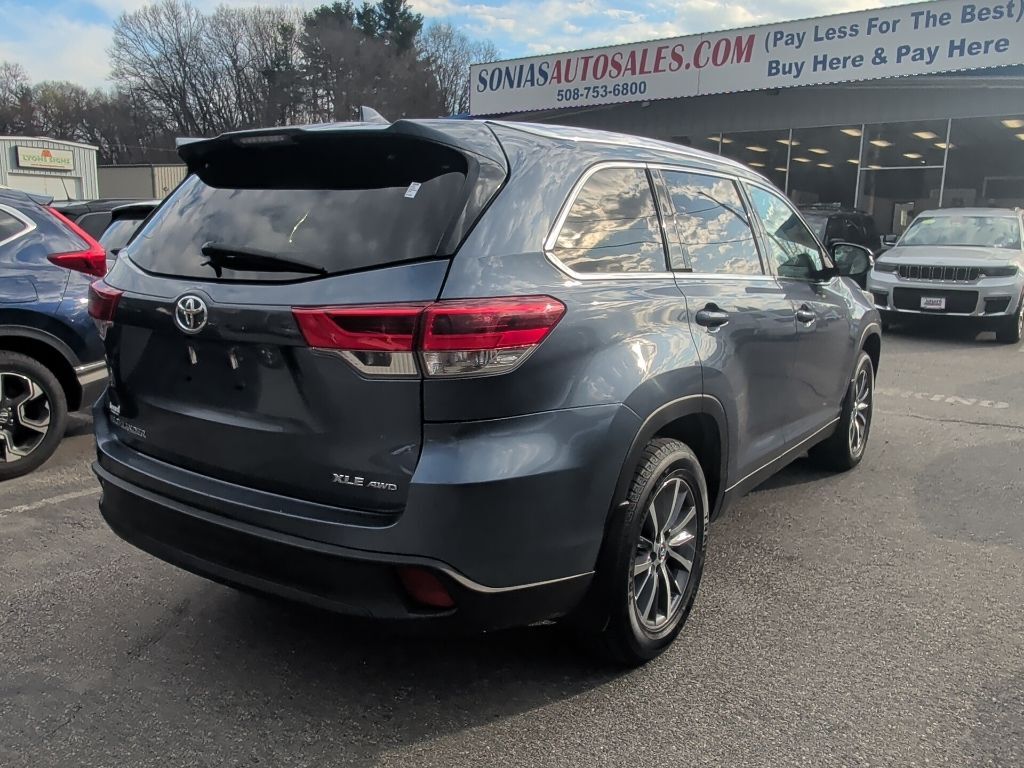 2019 Toyota Highlander XLE Worcester MA