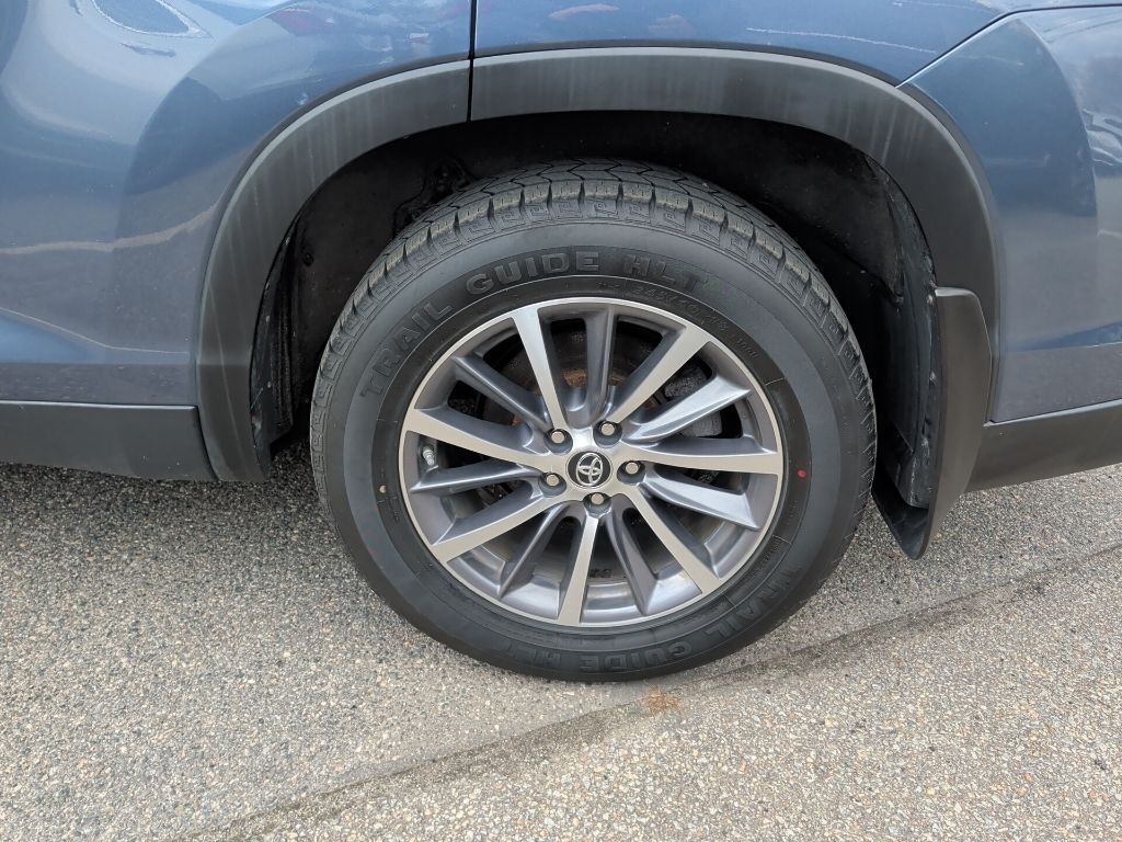2019 Toyota Highlander XLE Worcester MA