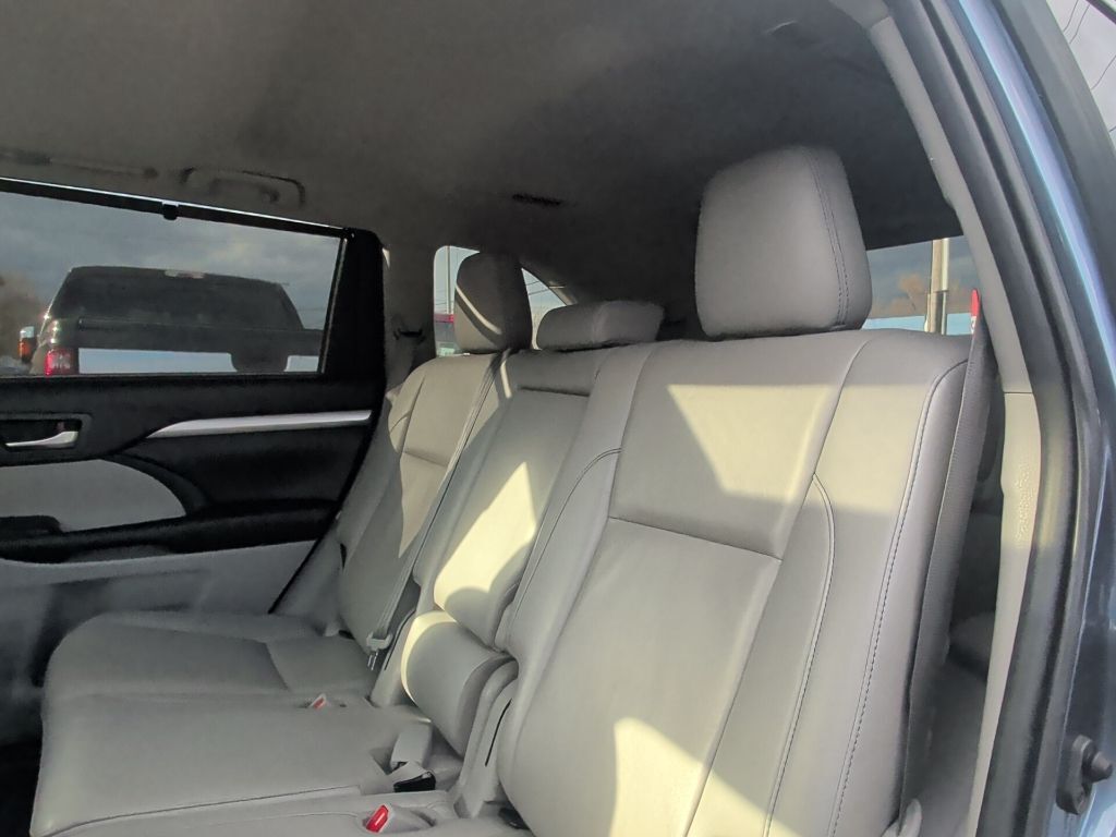 2019 Toyota Highlander XLE Worcester MA