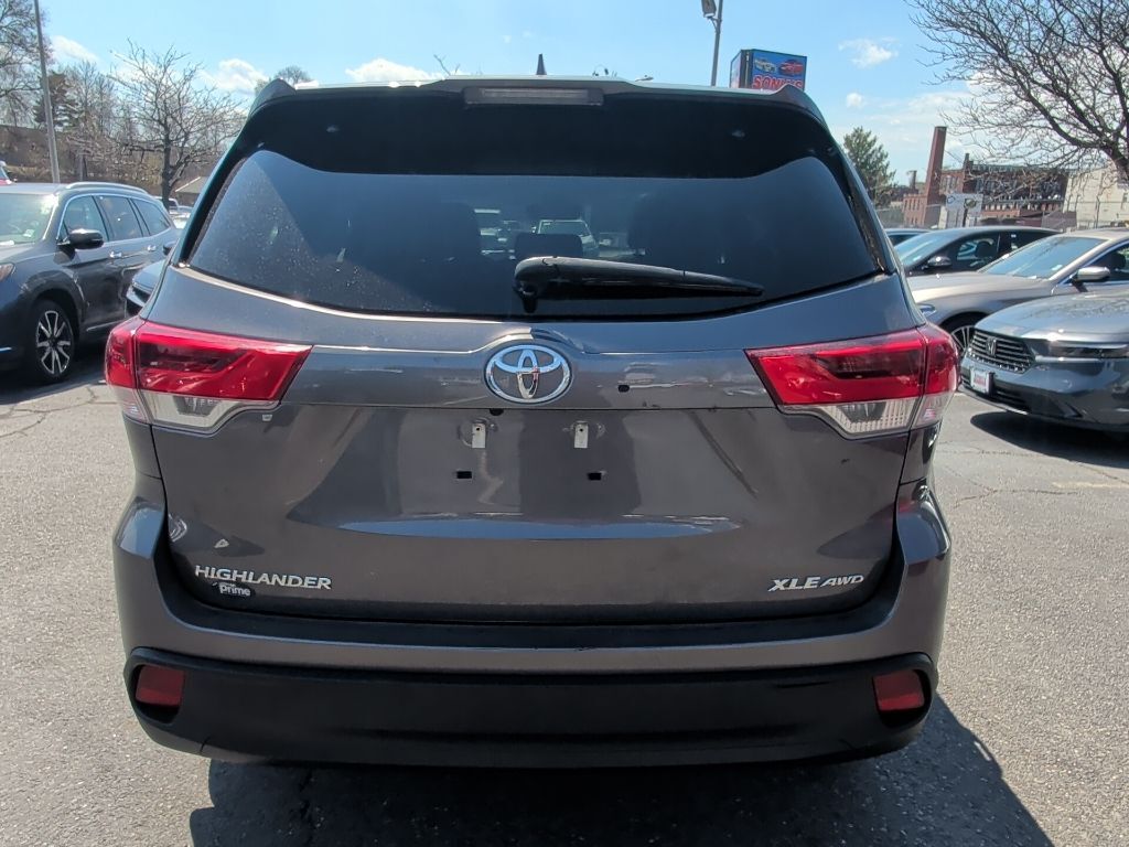 2019 Toyota Highlander XLE Worcester MA