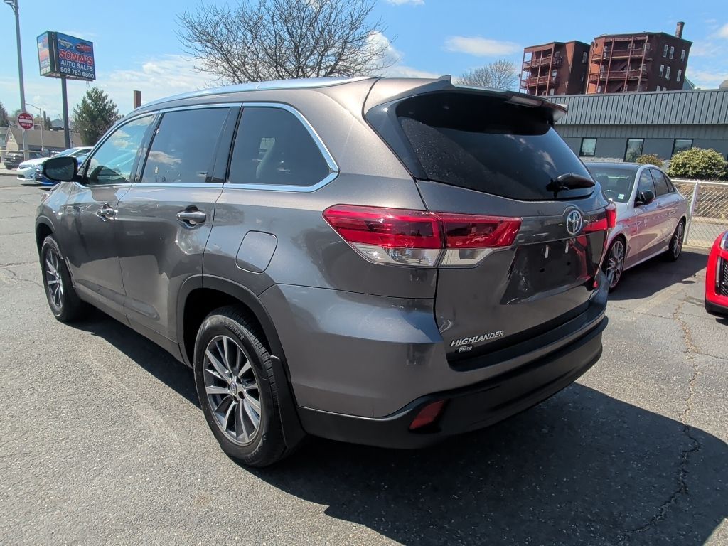 2019 Toyota Highlander XLE Worcester MA