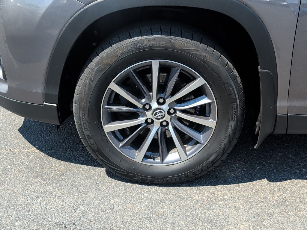 2019 Toyota Highlander XLE Worcester MA