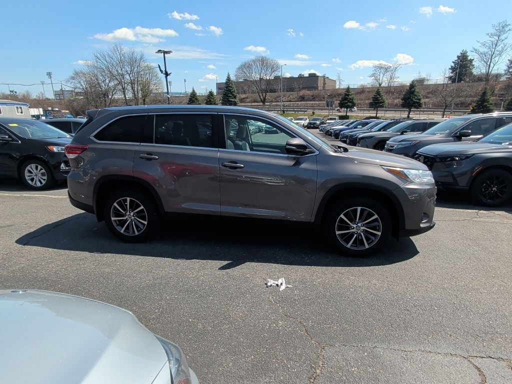 2019 Toyota Highlander XLE Worcester MA
