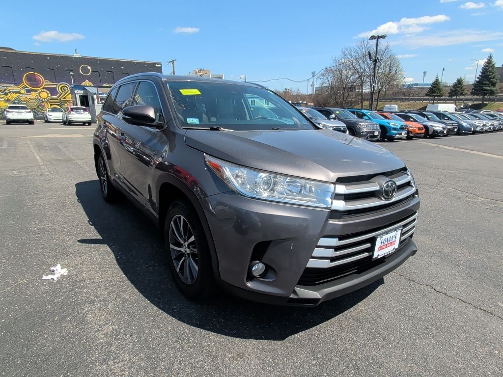 2019 Toyota Highlander XLE Worcester MA