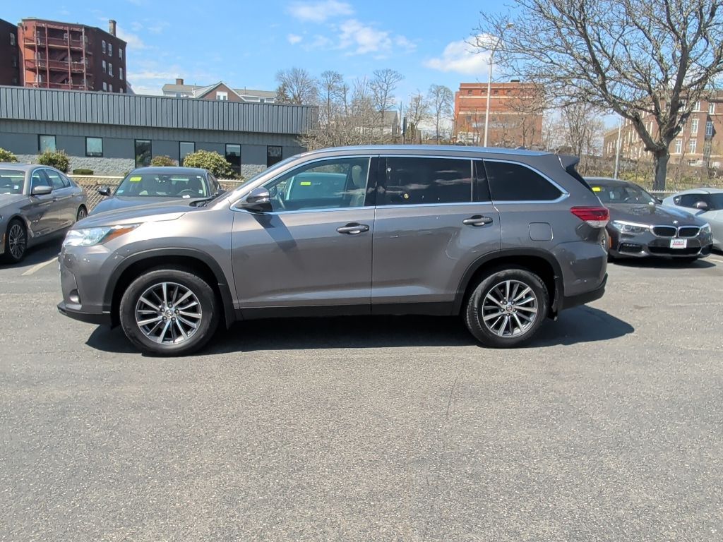 2019 Toyota Highlander XLE Worcester MA