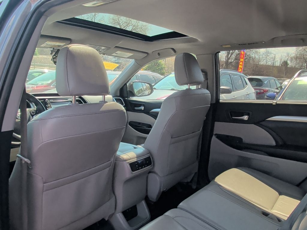 2019 Toyota Highlander XLE Worcester MA