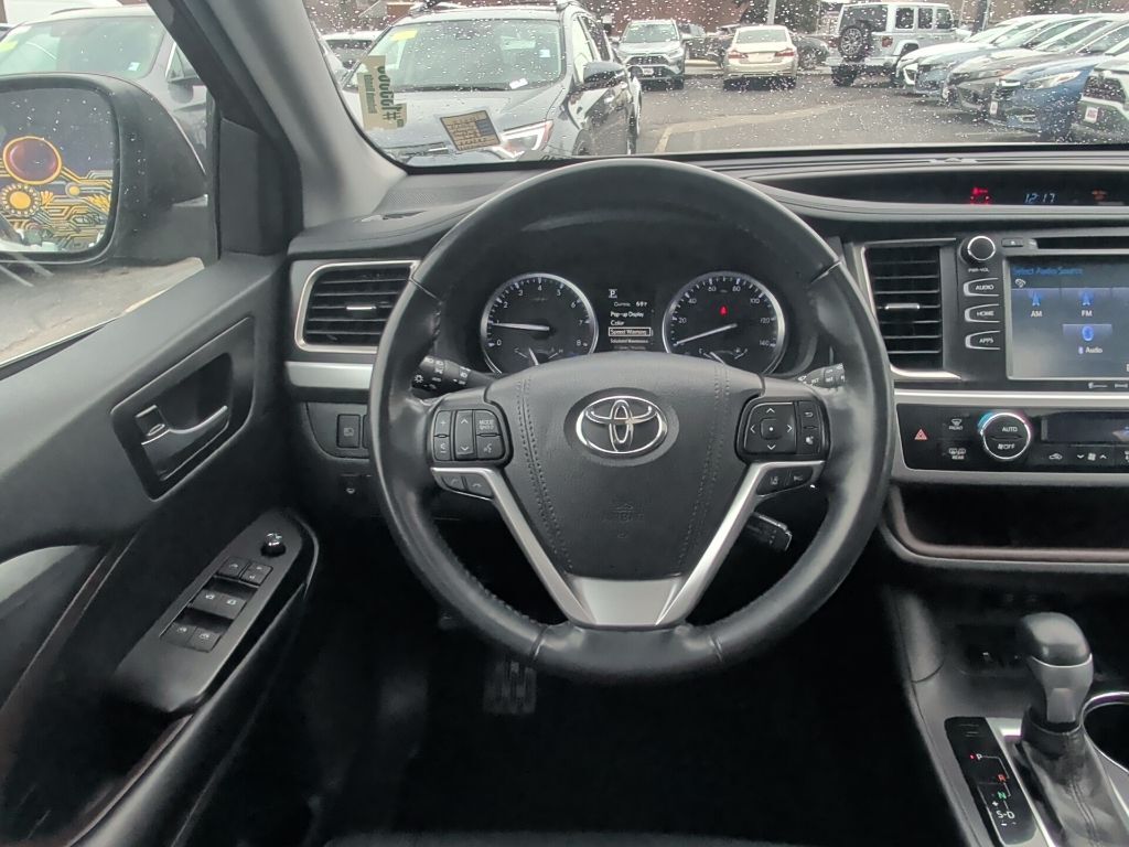 2019 Toyota Highlander XLE Worcester MA