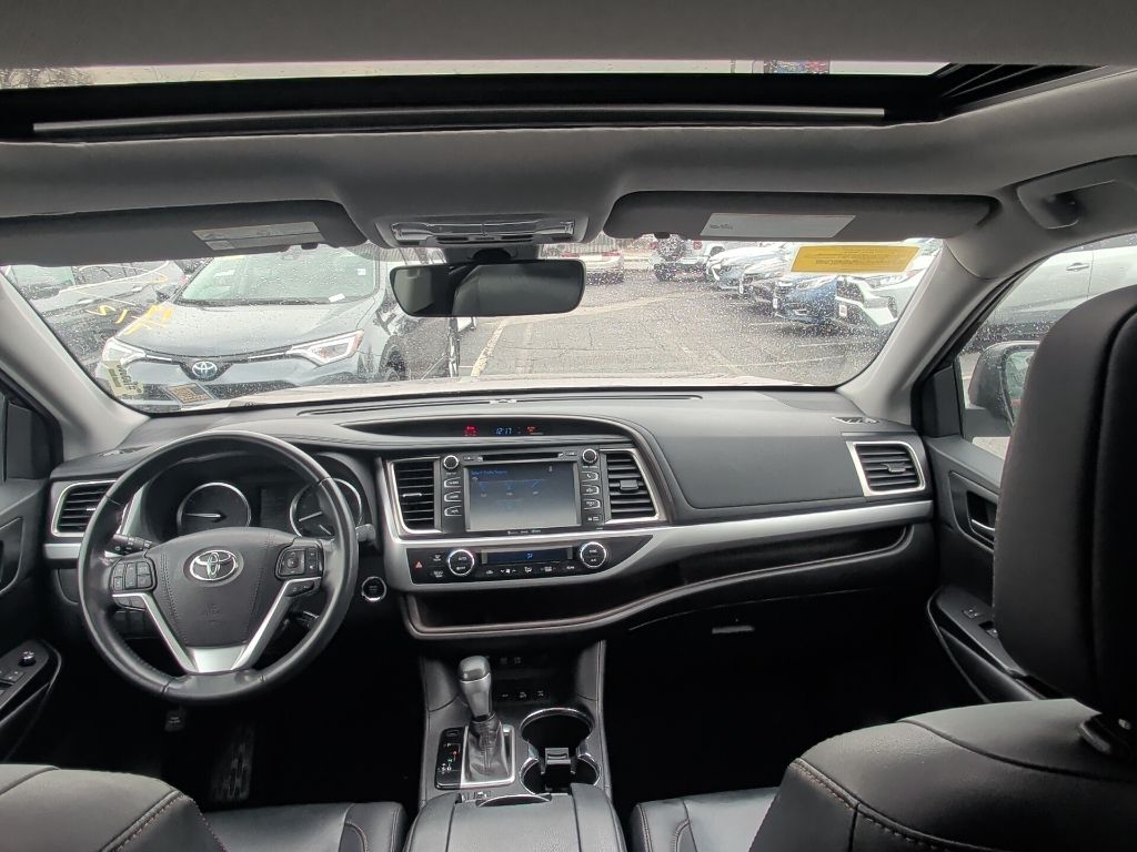 2019 Toyota Highlander XLE Worcester MA