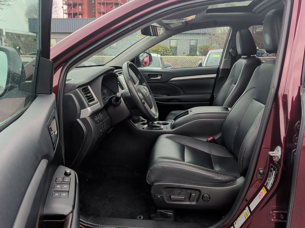 2019 Toyota Highlander XLE Worcester MA