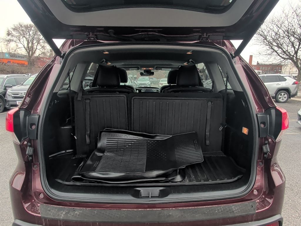 2019 Toyota Highlander XLE Worcester MA