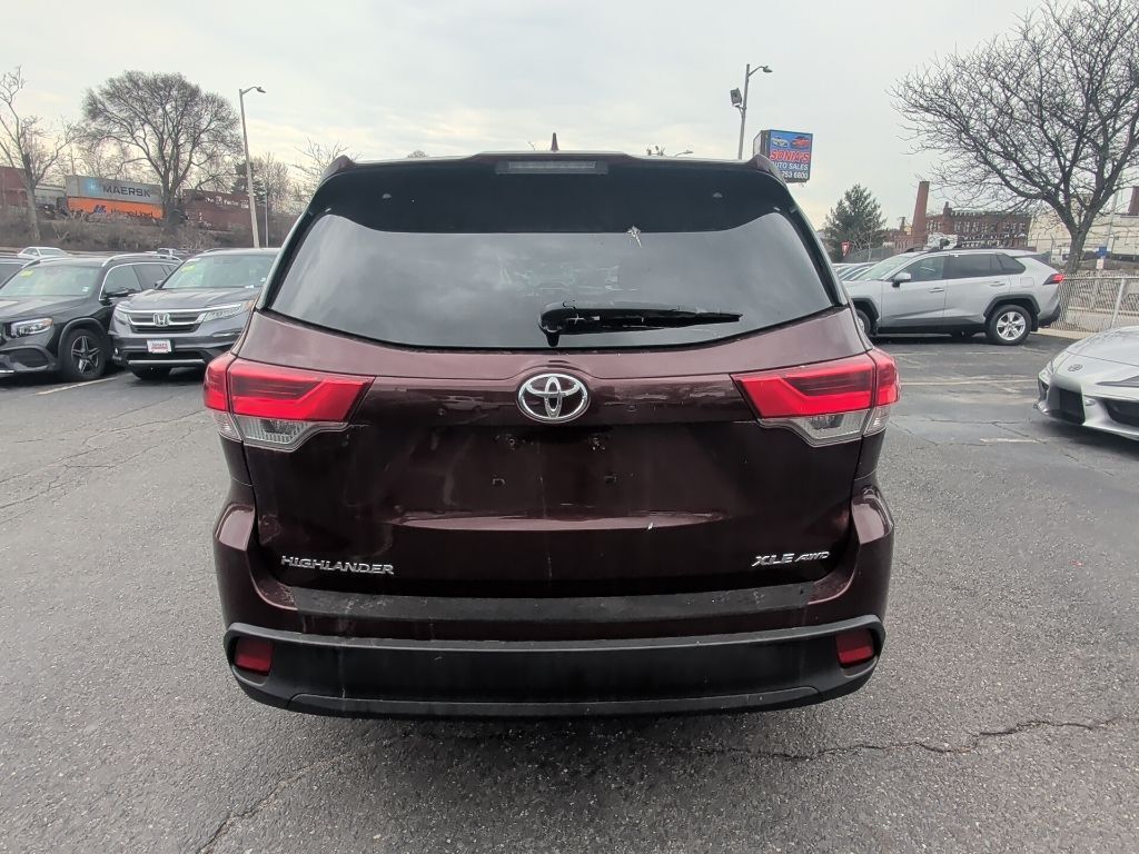 2019 Toyota Highlander XLE Worcester MA
