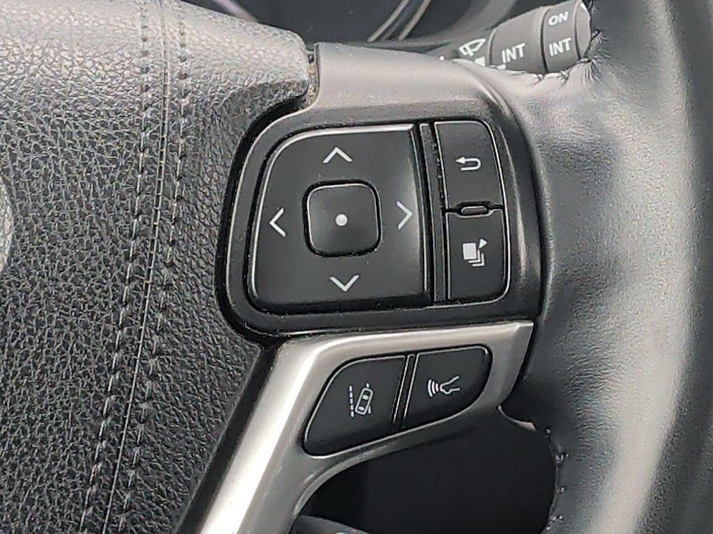 2019 Toyota Highlander XLE Worcester MA