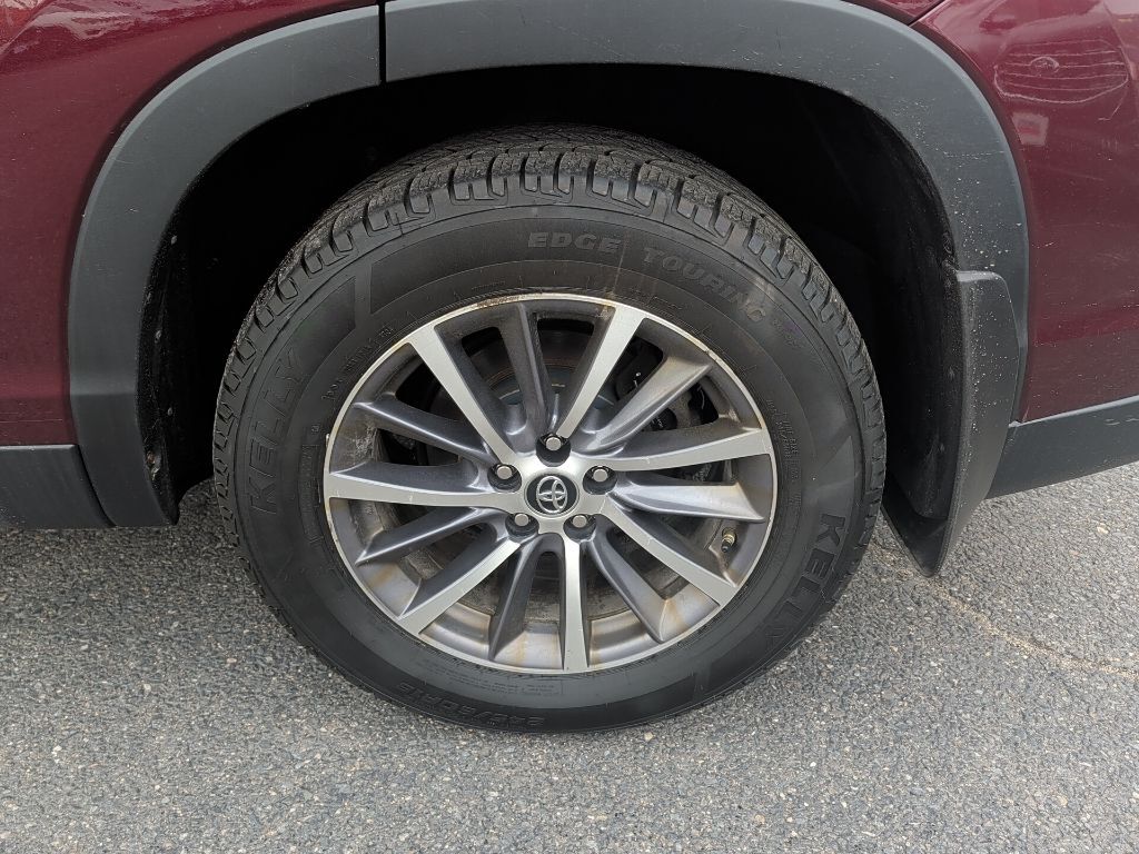 2019 Toyota Highlander XLE Worcester MA
