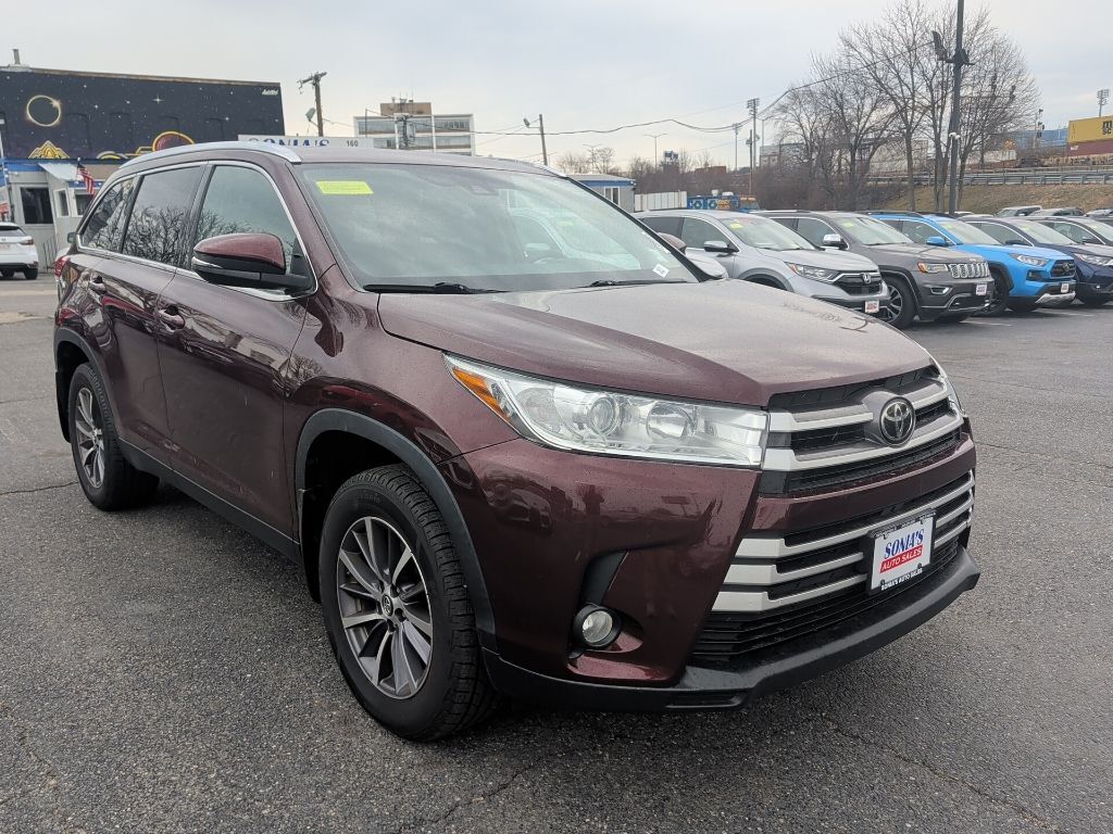 2019 Toyota Highlander XLE Worcester MA