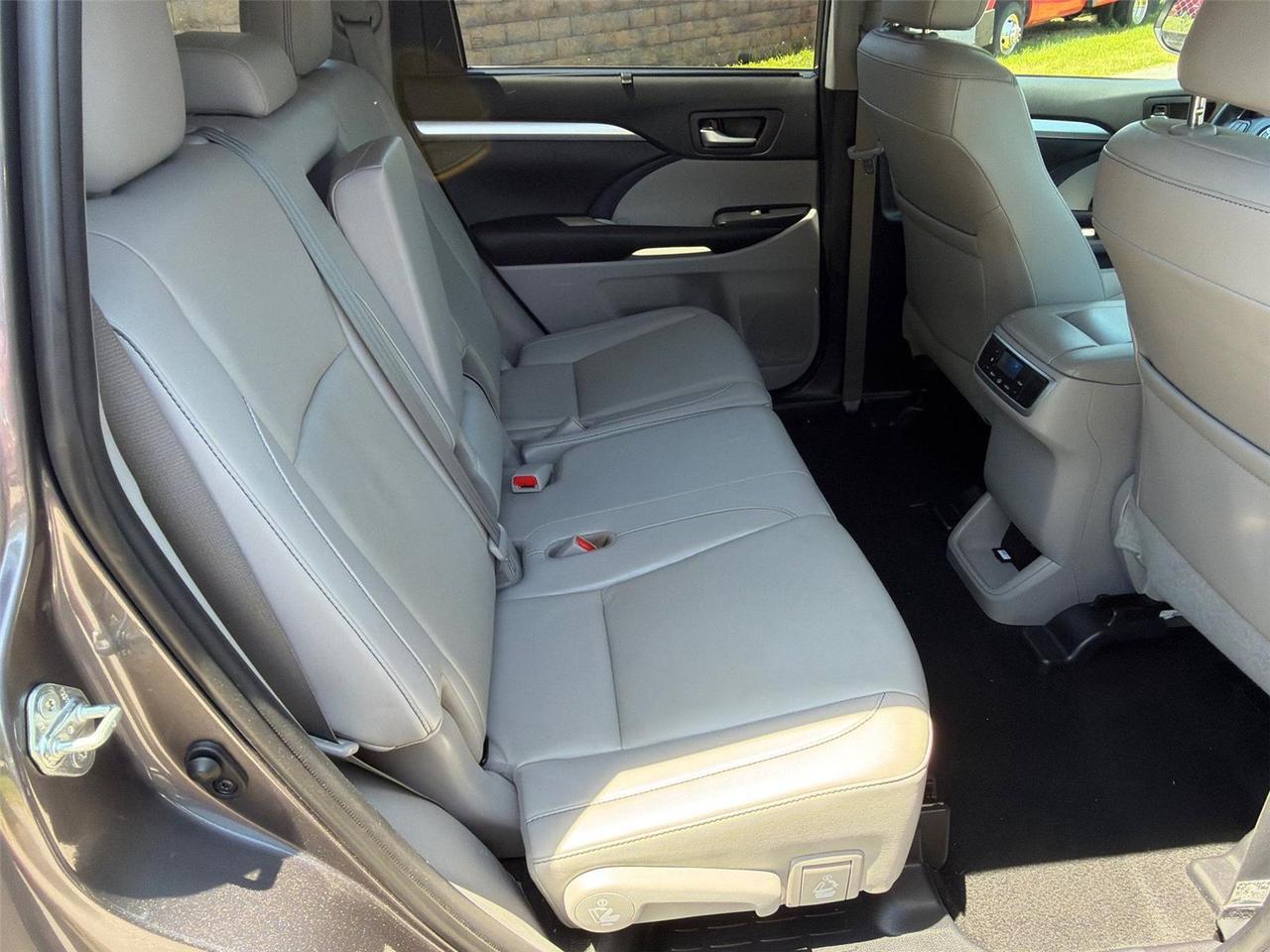 2019 Toyota Highlander XLE Hagerstown MD