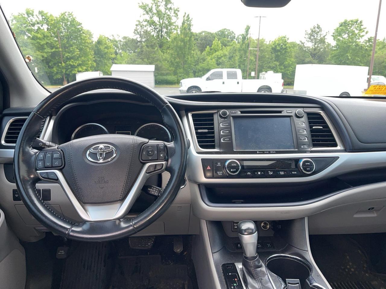 2019 Toyota Highlander XLE Stafford VA