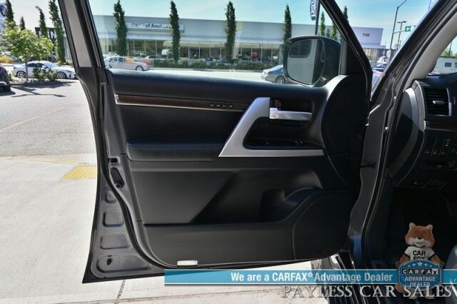 2019 Toyota Land Cruiser / 4X4 / Heated & Cooled Leather Seats / Heated Steering Wheel / NAV / Sunroof / Auto Start / JBL Speakers / Sunroof / Blind Spot Alert / Lane & Collision Alert / 3rd Row / Seats 8 / Bluetooth / Back Up Camera / Tow Pkg Anchorage AK