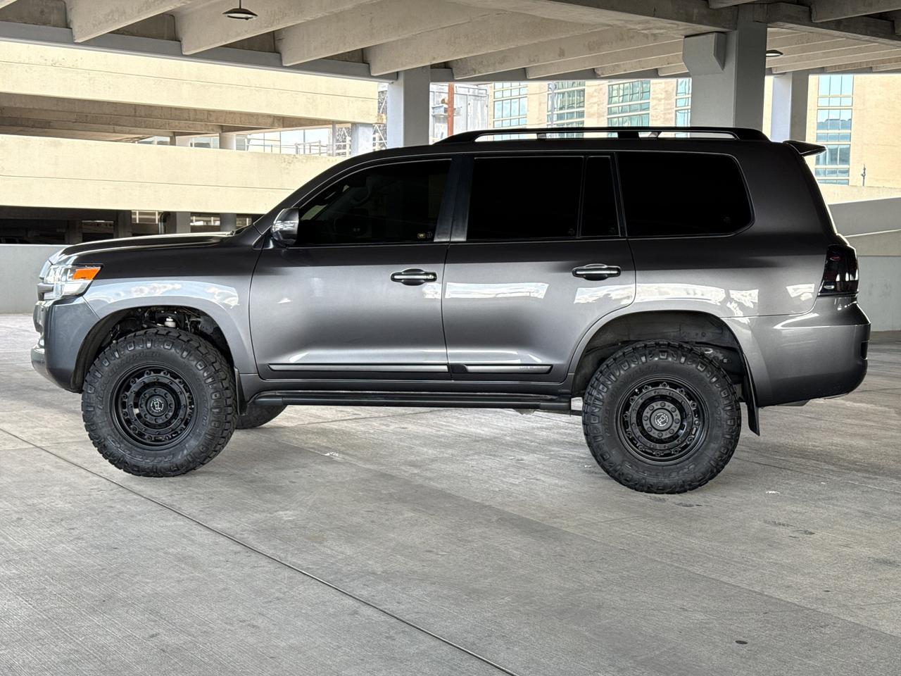 2019 Toyota Land Cruiser VXR