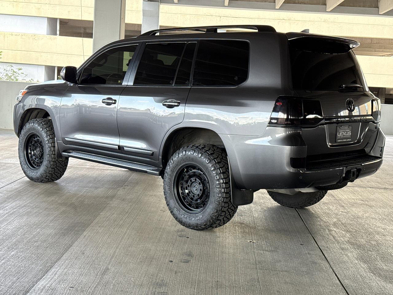 2019 Toyota Land Cruiser VXR