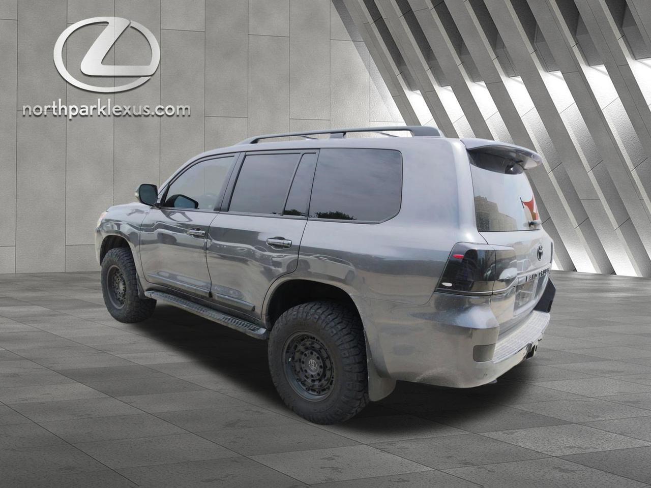 2019 Toyota Land Cruiser VXR