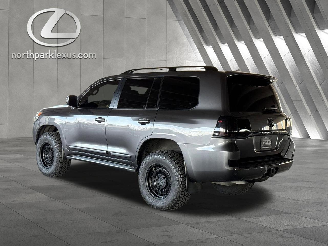 2019 Toyota Land Cruiser VXR