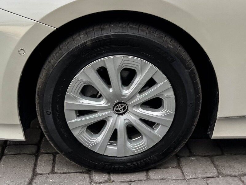 2019 Toyota Prius L Eco Wilmington NC