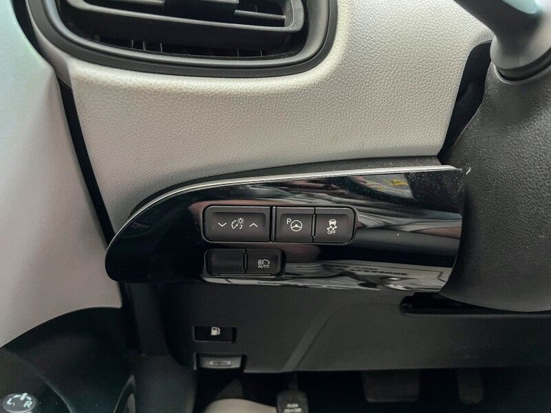 2019 Toyota Prius L Eco Wilmington NC