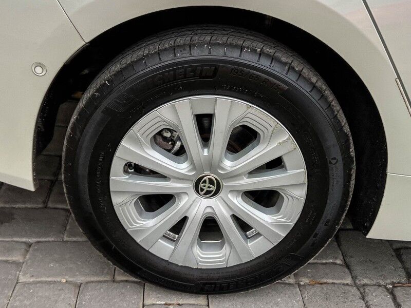 2019 Toyota Prius L Eco Wilmington NC