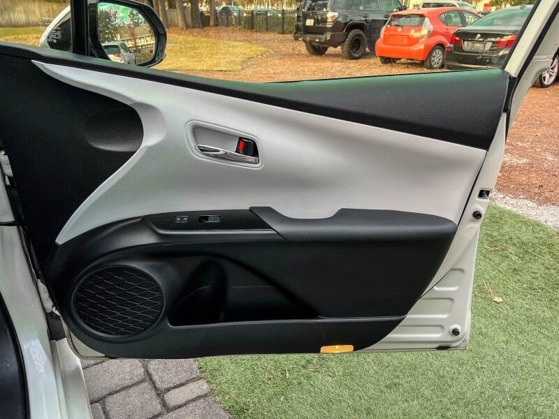 2019 Toyota Prius L Eco Wilmington NC