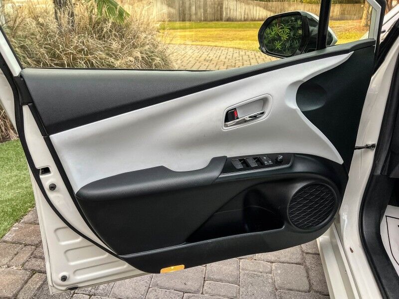 2019 Toyota Prius L Eco Wilmington NC