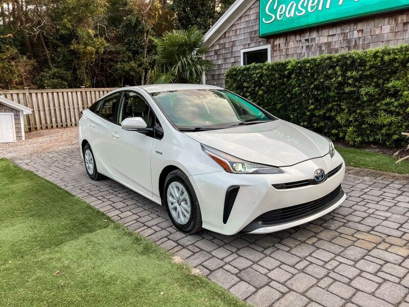2019 Toyota Prius L Eco