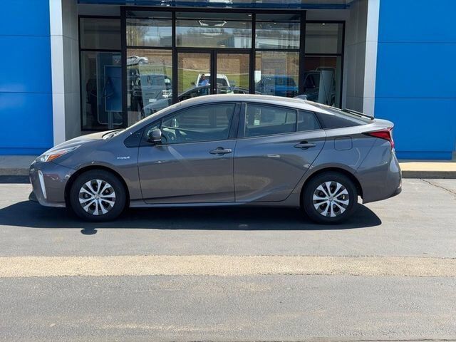 2019 Toyota Prius LE