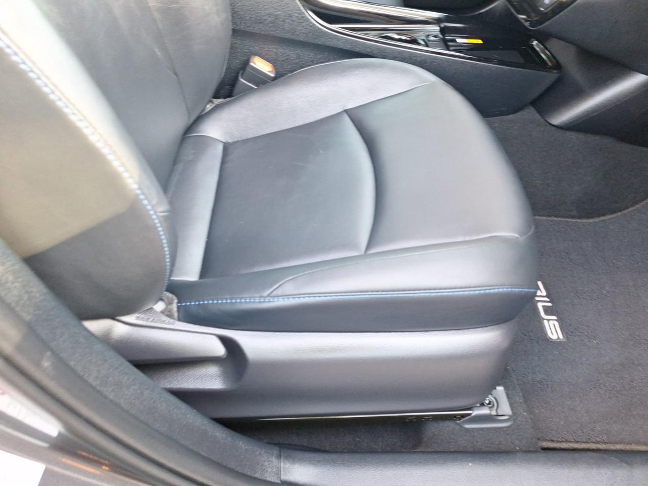 2019 Toyota Prius Limited Hurst TX