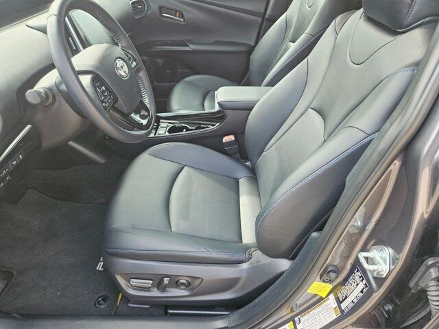 2019 Toyota Prius Limited Dallas TX