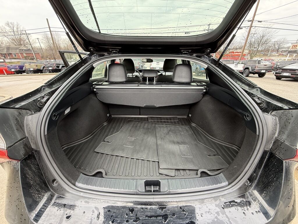 2019 Toyota Prius XLE AWD-e Crestwood KY