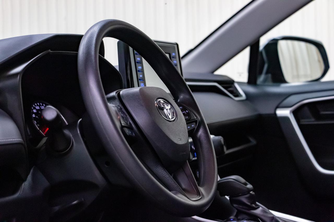 2019 Toyota RAV4 AWD LE BCam Red Deer AB