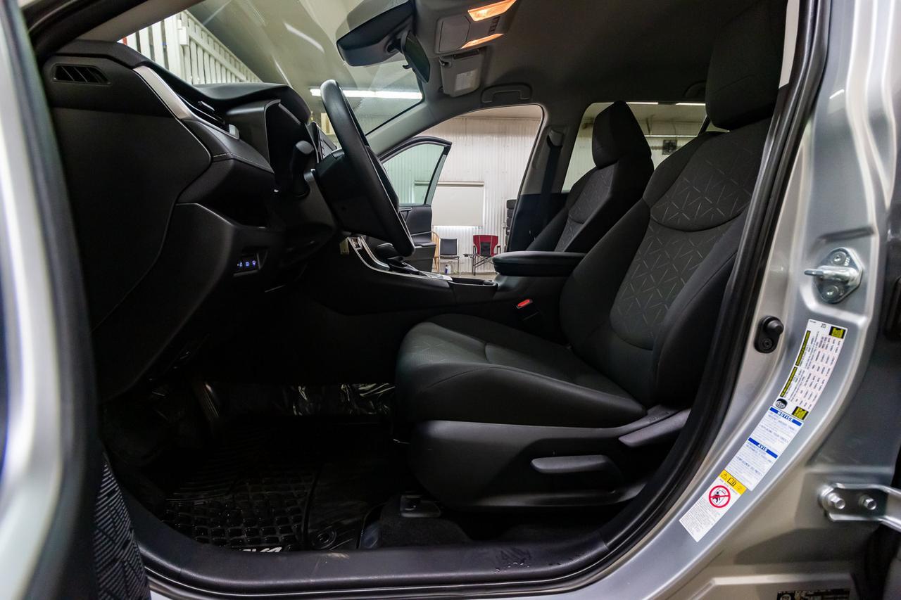 2019 Toyota RAV4 AWD LE BCam Red Deer AB