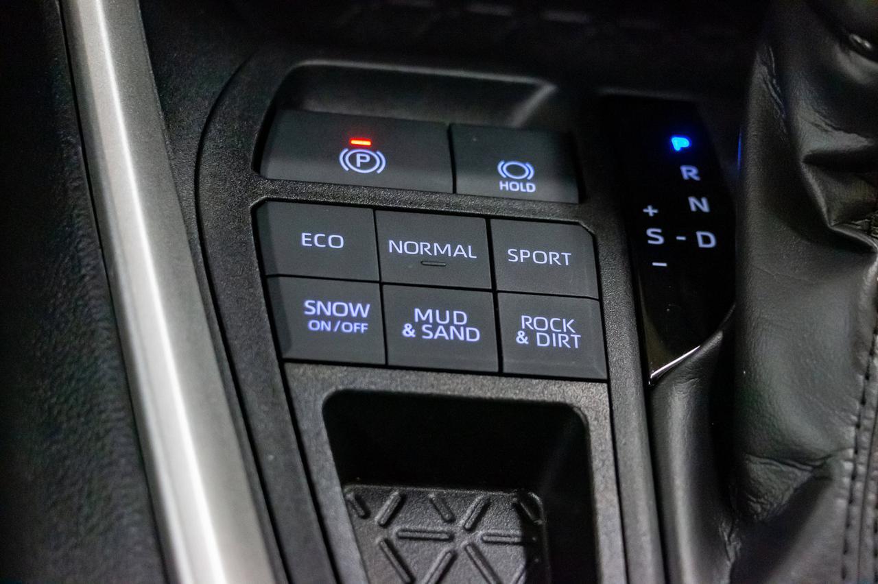 2019 Toyota RAV4 AWD LE BCam Red Deer AB