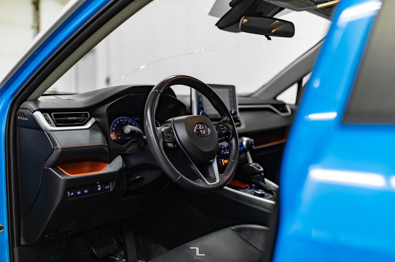 2019 Toyota RAV4 AWD Trail Leather Roof BCam Red Deer AB